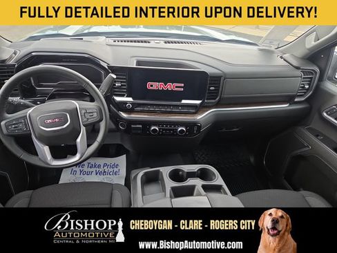 Used 2025 GMC Sierra 1500 SLE AWD/4WD image 3