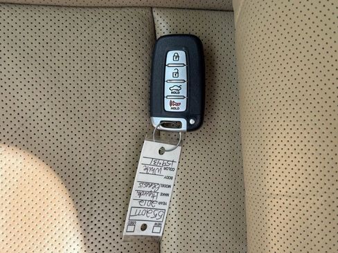 Used 2012 Hyundai Genesis 3.8 w/ Premium Pkg RWD image 59