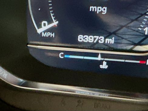 Used 2024 GMC Yukon SLT image 19