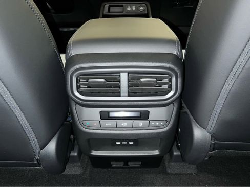 New 2025 Honda Pilot EX-L image 13