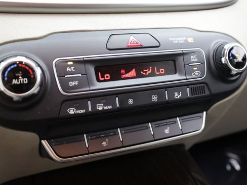 Used 2019 Kia Sorento EX FWD image 19