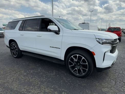 Used 2022 Chevrolet Suburban RST w/ Luxury Package AWD/4WD image 2