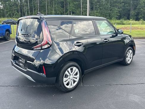 Used 2023 Kia Soul LX FWD image 8