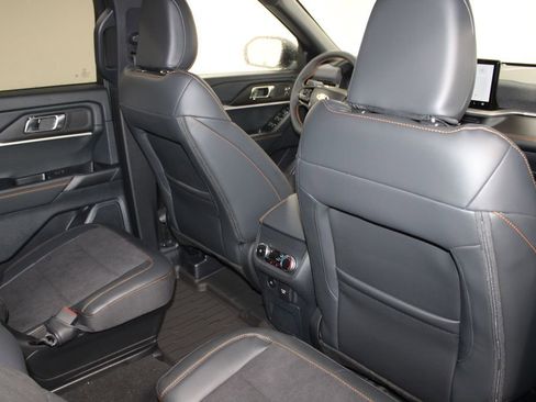 New 2026 Ford Explorer Tremor AWD/4WD image 33