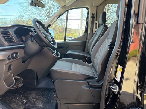 New 2026 Ford Transit 350 148 Medium Roof Wagon AWD image 19