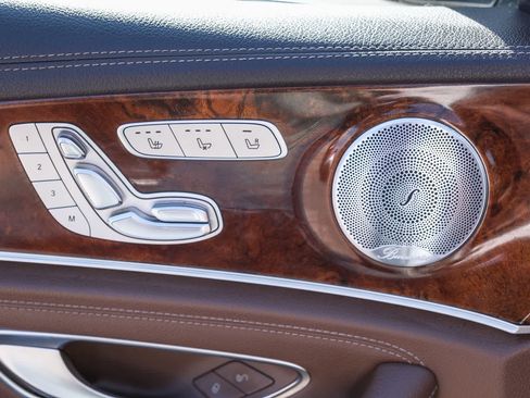 Used 2018 Mercedes-Benz E 300 image 25