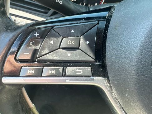 Used 2019 Nissan Altima 2.5 SV FWD image 13