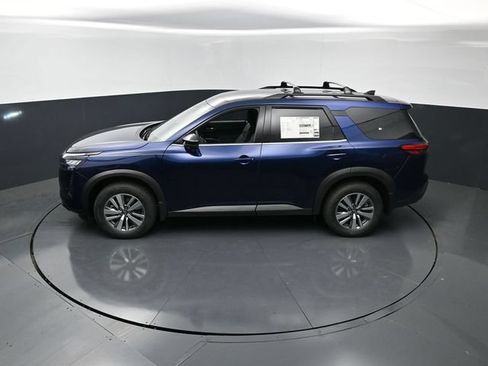 Used 2026 Nissan Pathfinder SL FWD image 18
