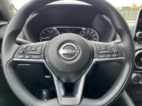 Used 2025 Nissan Sentra SV FWD image 28