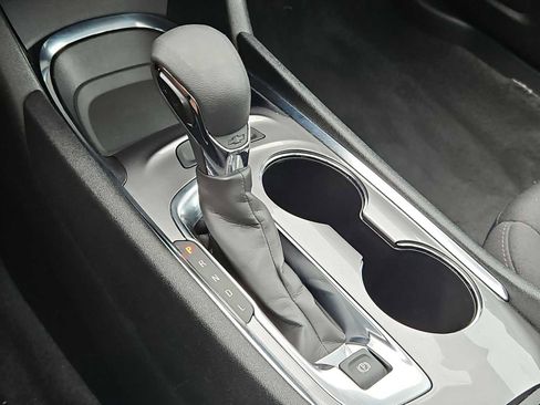 Used 2024 Chevrolet Malibu LT FWD image 15