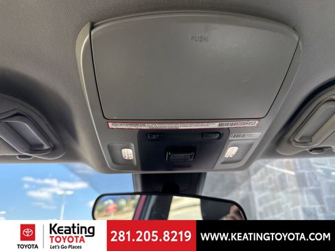 Certified 2021 Toyota Camry SE image 23