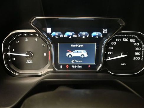 Used 2021 GMC Yukon XL AT4 w/ Rear Media and Nav Package AWD/4WD image 11