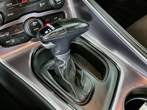 Used 2017 Dodge Challenger SXT RWD image 21