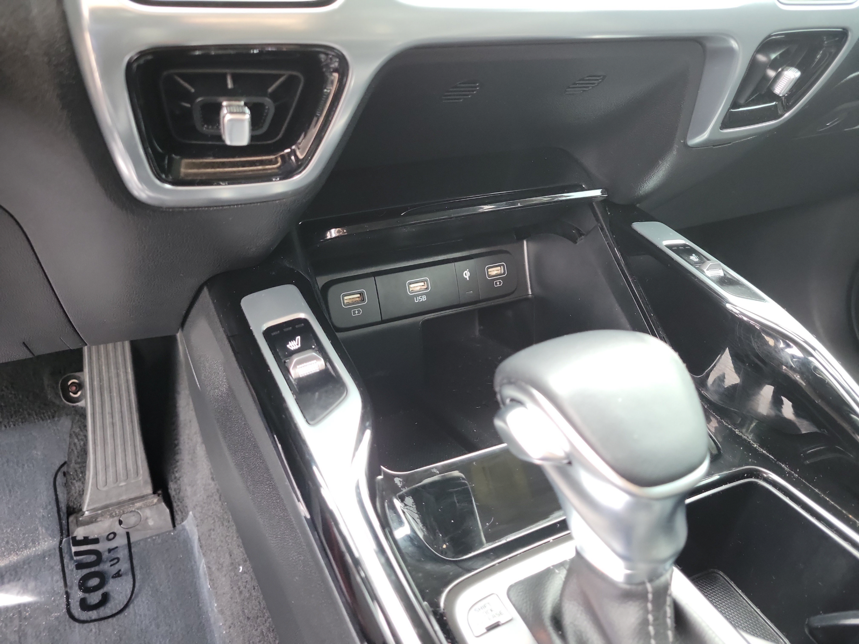 Certified 2023 Kia Sorento SX FWD image 23