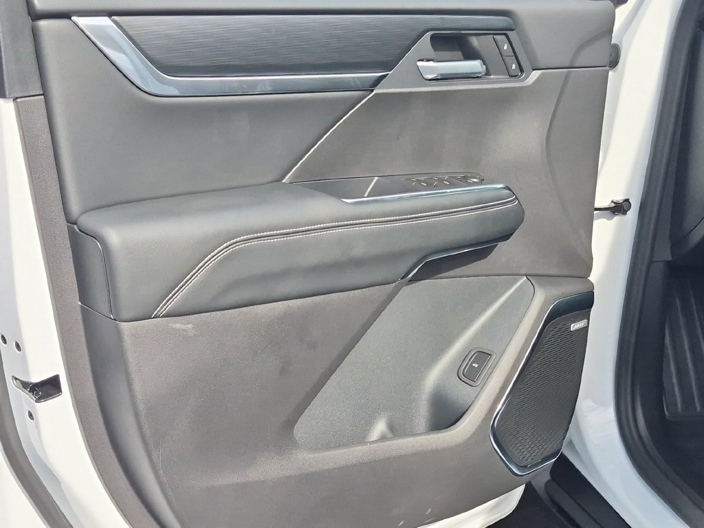 New 2027 GMC Acadia Elevation w/ Elevation Premium Package AWD/4WD image 11