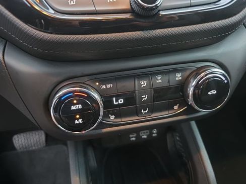 Certified 2023 Chevrolet TrailBlazer LT w/ Convenience Package FWD image 22