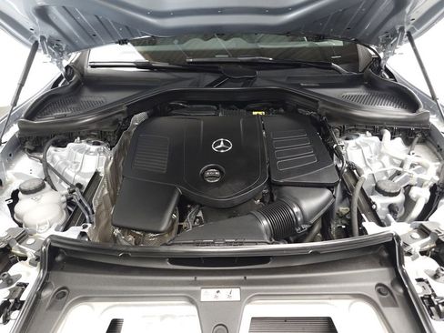 Used 2024 Mercedes-Benz GLC 300 4MATIC w/ Driver Assistance Package image 37