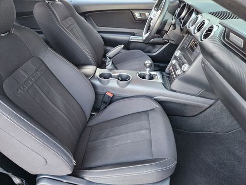 Used 2021 Ford Mustang Coupe image 17