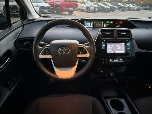 Used 2018 Toyota Prius Two image 25