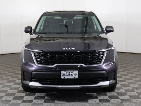 Used 2025 Kia Sorento LX image 10