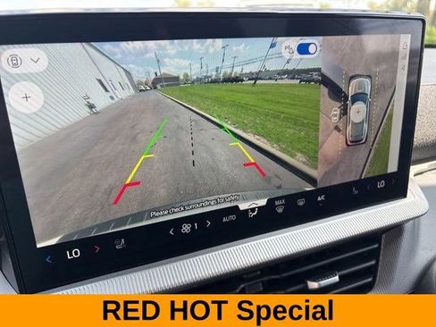 Used 2025 Ford Explorer ST-Line w/ ST-Line Street Pack AWD/4WD image 23