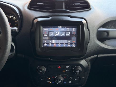 Used 2021 Jeep Renegade Sport image 28