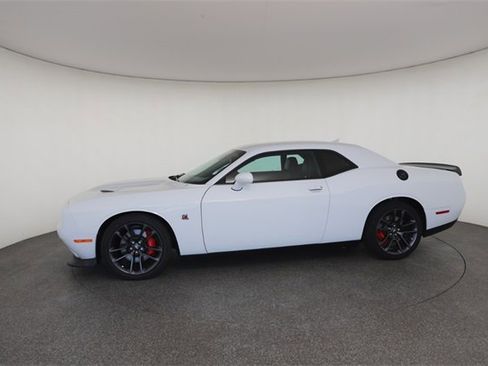 Used 2022 Dodge Challenger R/T Scat Pack w/ Plus Package image 6