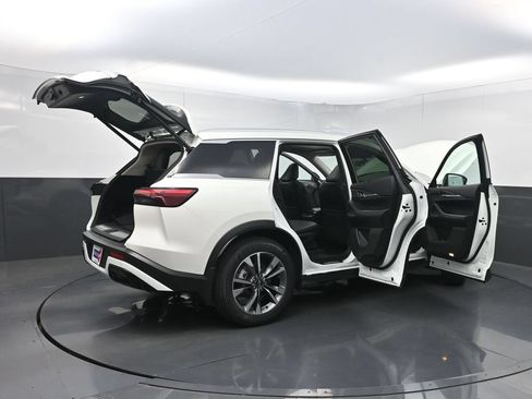 Used 2023 INFINITI QX60 Luxe FWD image 42