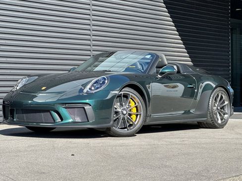 Certified 2019 Porsche 911 Speedster image 12