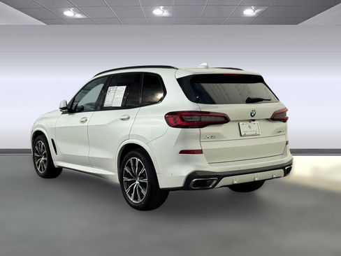 Certified 2022 BMW X5 xDrive40i w/ M Sport Package image 3