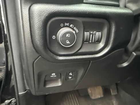 Used 2019 RAM 1500 Rebel AWD/4WD image 12