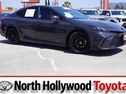 Certified 2025 Toyota Camry SE FWD image 1