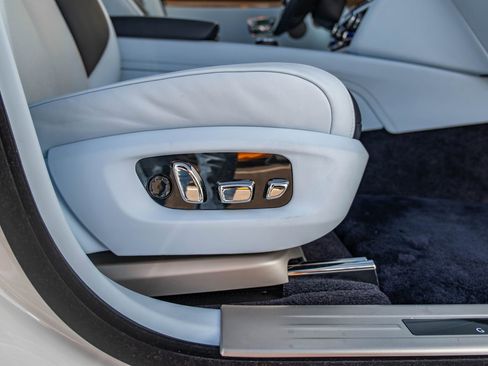 Used 2022 Rolls-Royce Ghost w/ Ghost Package image 36