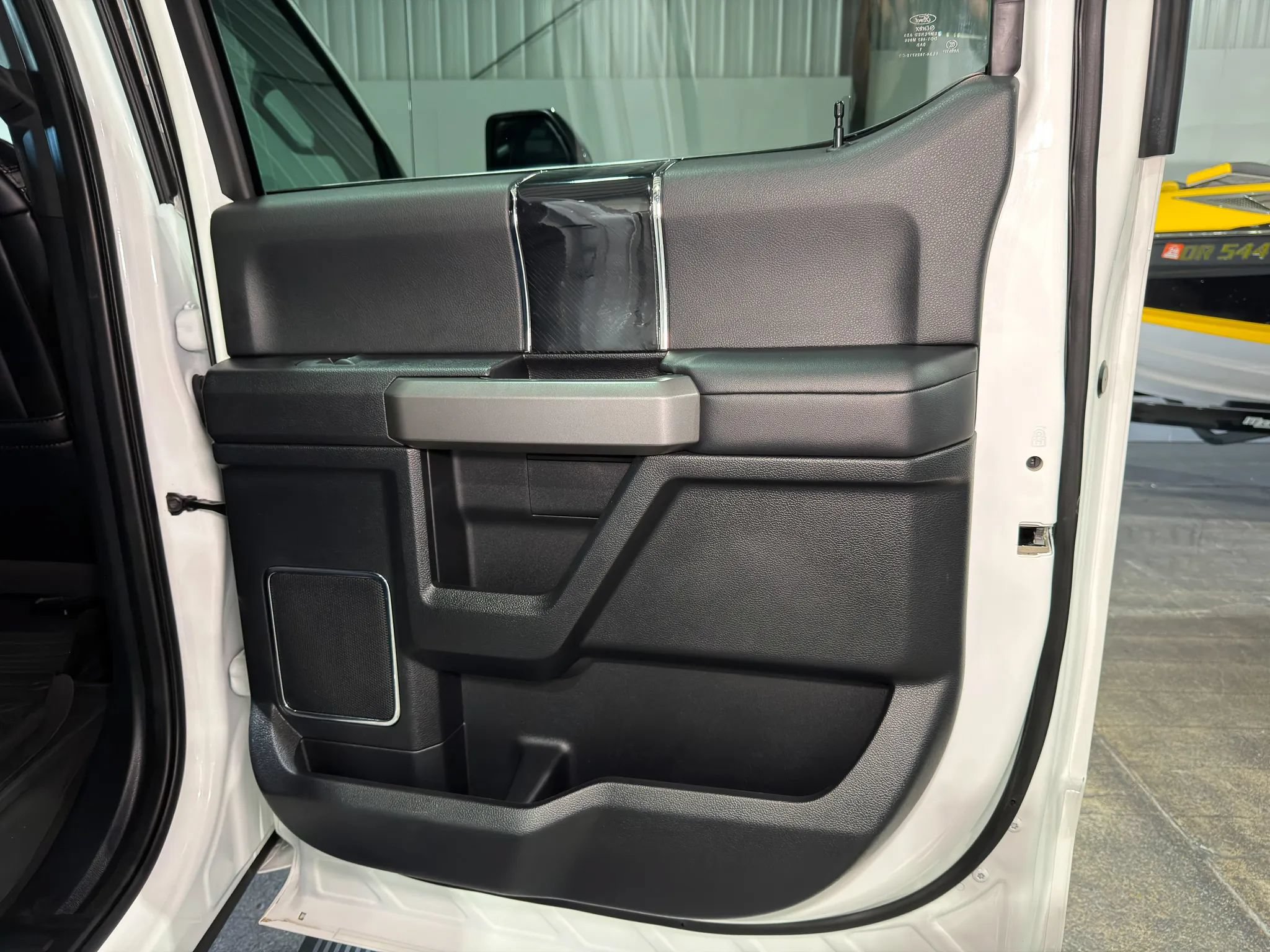 Used 2020 Ford F350 Platinum AWD/4WD image 14