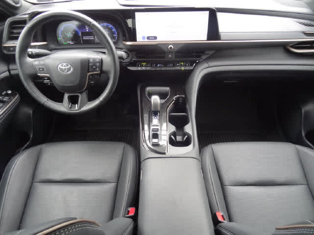 Used 2026 Toyota Crown AWD/4WD image 9