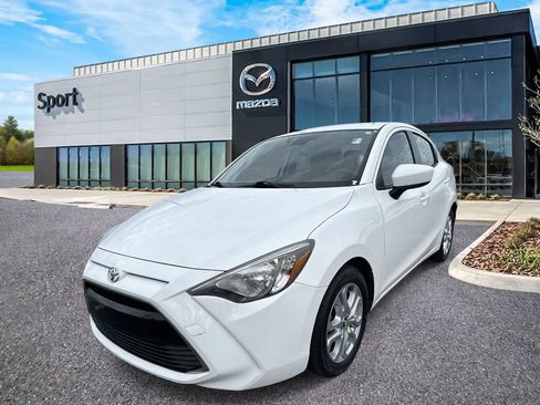 Used 2018 Toyota Yaris iA image 8