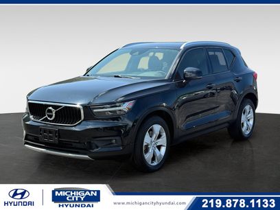 Used 2021 Volvo XC40 T5 Momentum