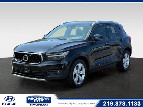 Used 2021 Volvo XC40 T5 Momentum AWD/4WD image 1