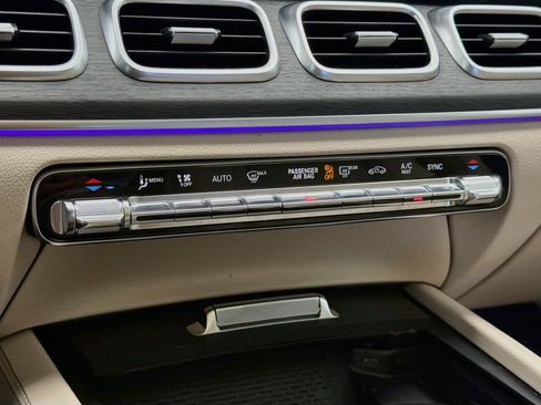 Used 2020 Mercedes-Benz GLS 450 4MATIC image 9