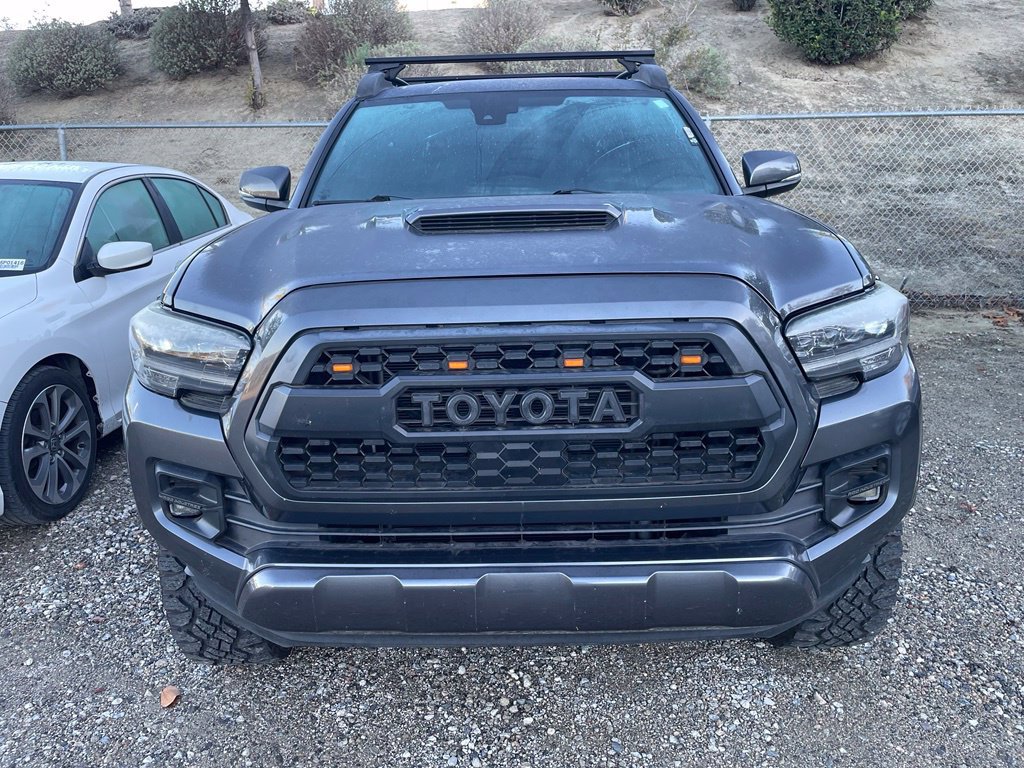 Used 2020 Toyota Tacoma TRD Sport w/ Technology Package AWD/4WD image 2