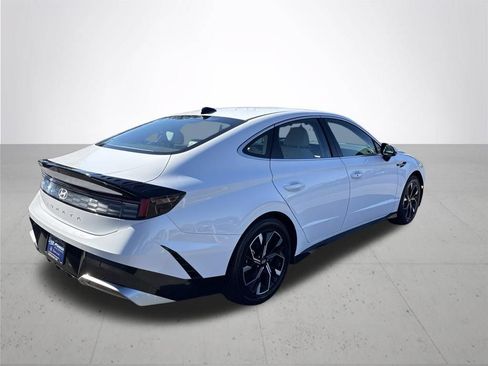 Used 2025 Hyundai Sonata SEL FWD image 6