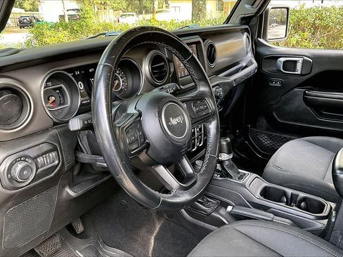 Used 2021 Jeep Wrangler Unlimited Sport image 14