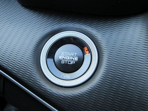 Used 2025 Jeep Grand Cherokee Altitude image 43