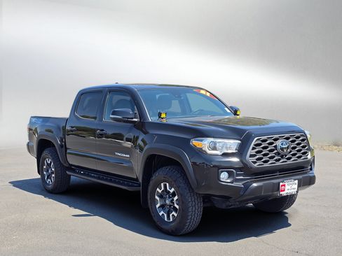 Used 2021 Toyota Tacoma TRD Off-Road AWD/4WD image 7