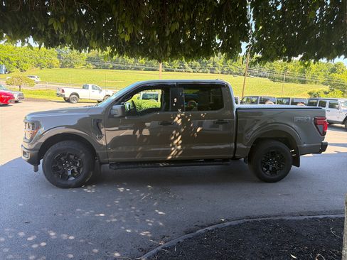 Used 2025 Ford F150 STX w/ Equipment Group 201A FX4 AWD/4WD image 7