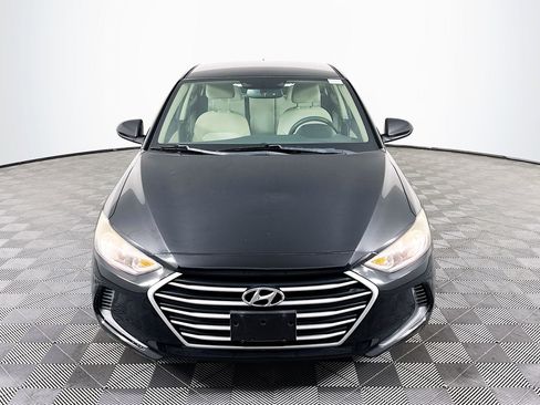 Used 2018 Hyundai Elantra SEL image 2
