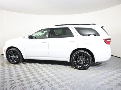 Used 2025 Dodge Durango GT AWD/4WD image 3