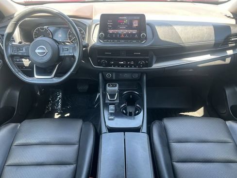Used 2023 Nissan Rogue SV w/ SV Premium B Package FWD image 17