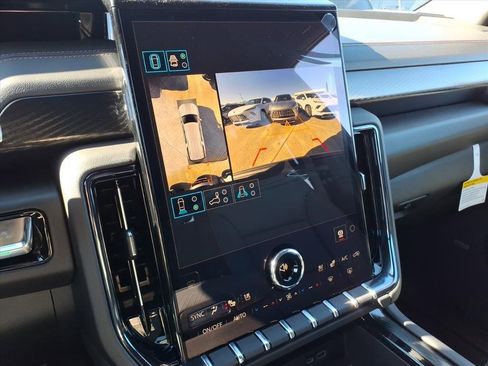 New 2026 GMC Yukon XL AT4 image 19