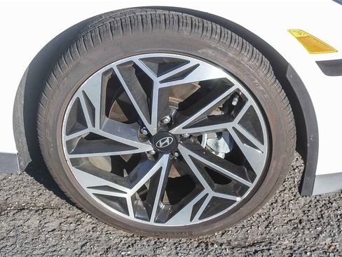 Certified 2025 Hyundai Ioniq 6 SEL image 12